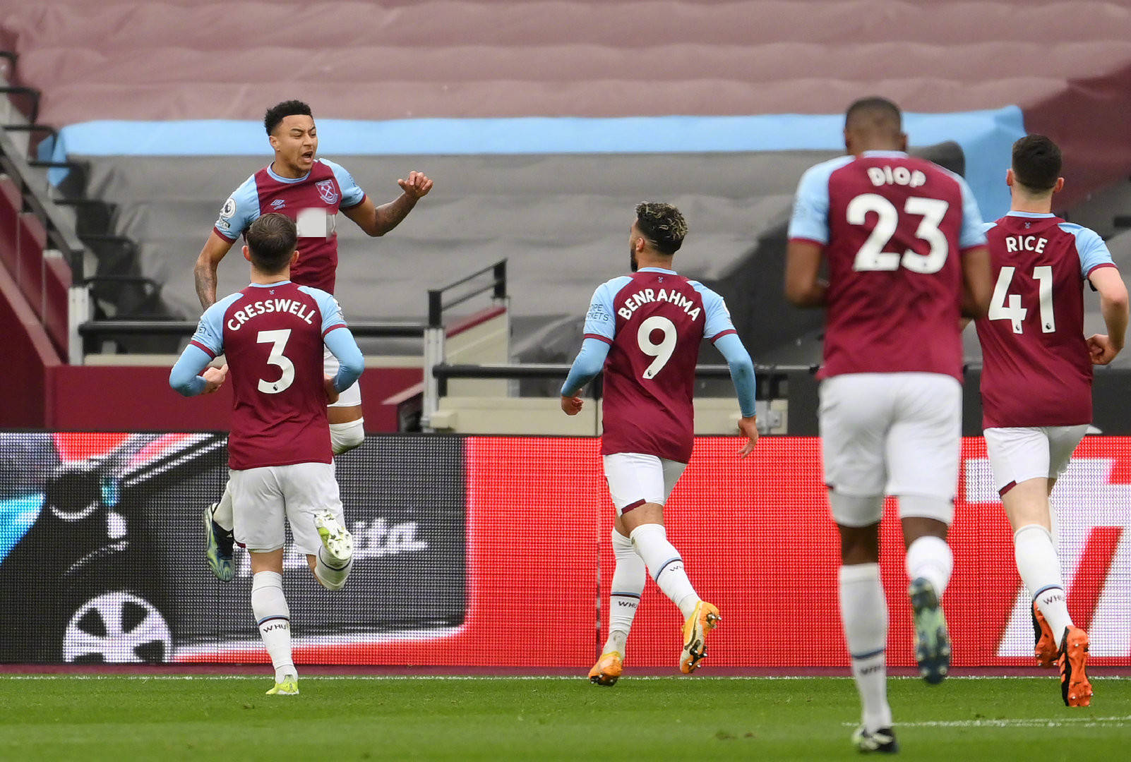 皮爾斯指出 皮爾斯指出